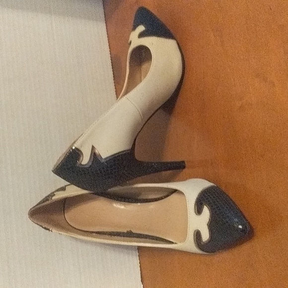 Cato 4" beige and brown heels - Picture 2 of 2